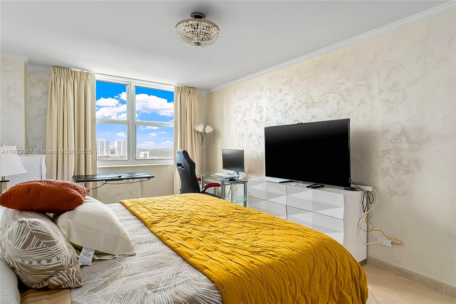 image Winston Towers 100 Condo36