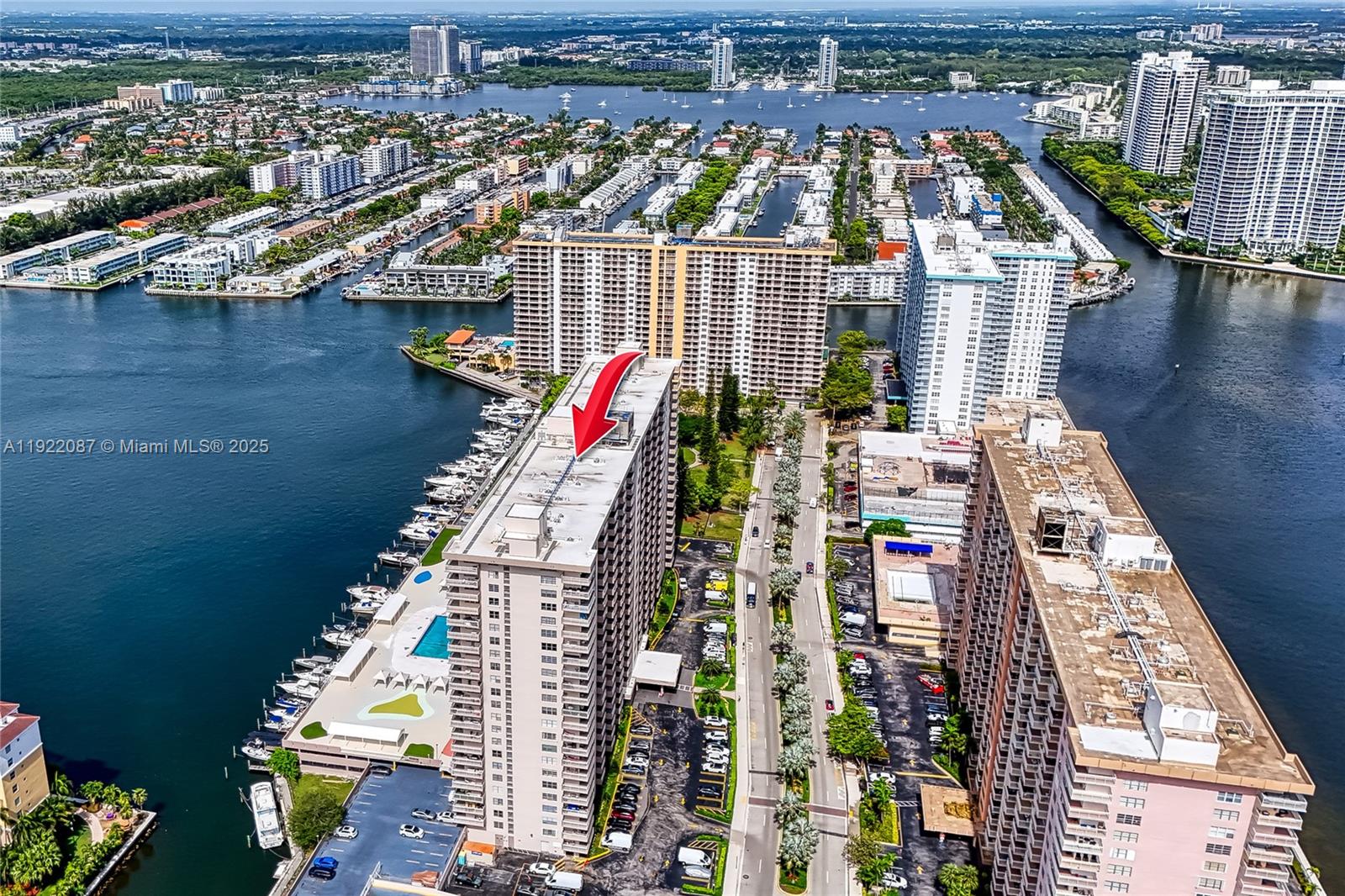 image Winston Towers 100 Condo58