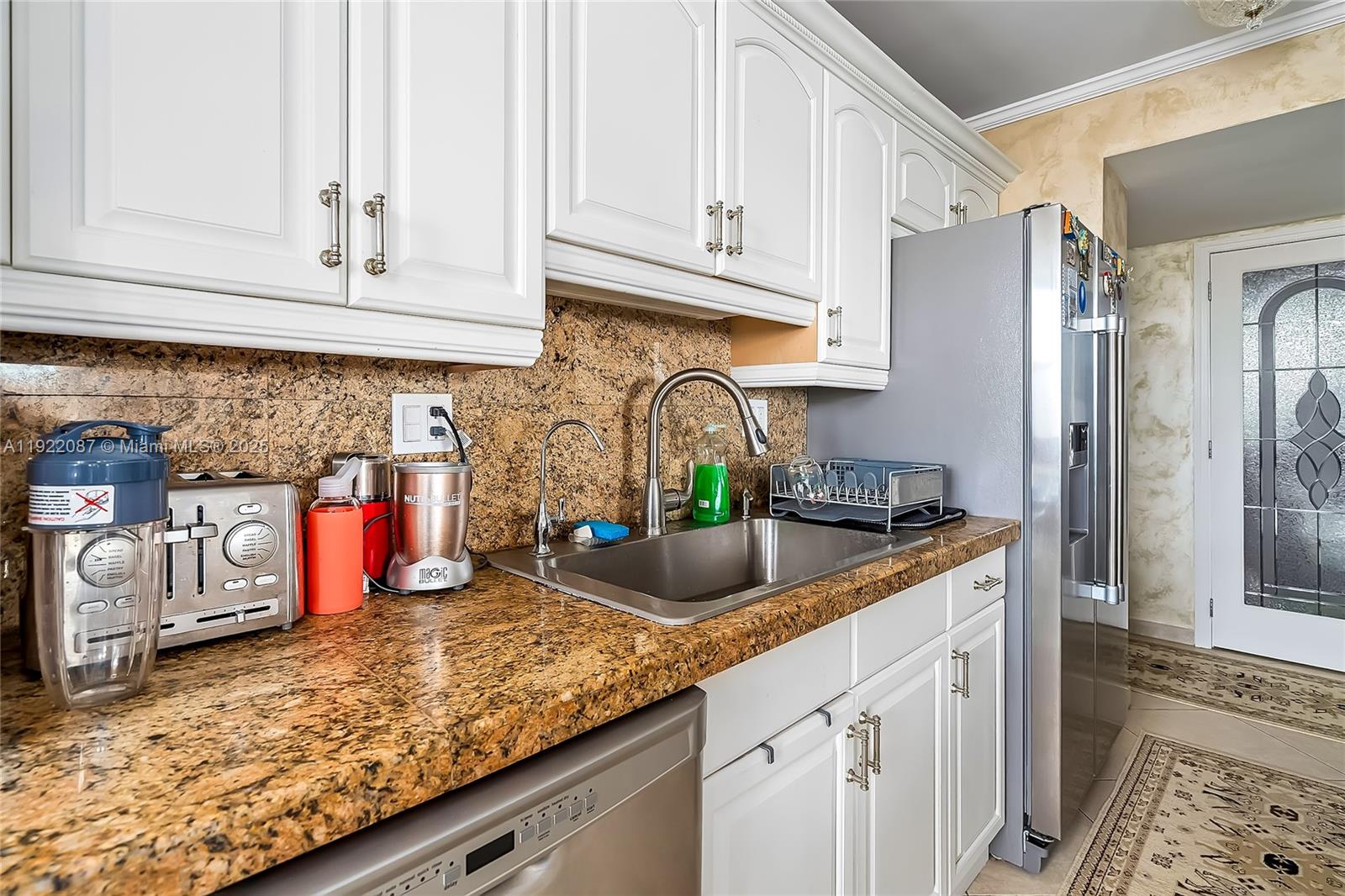 image Winston Towers 100 Condo5