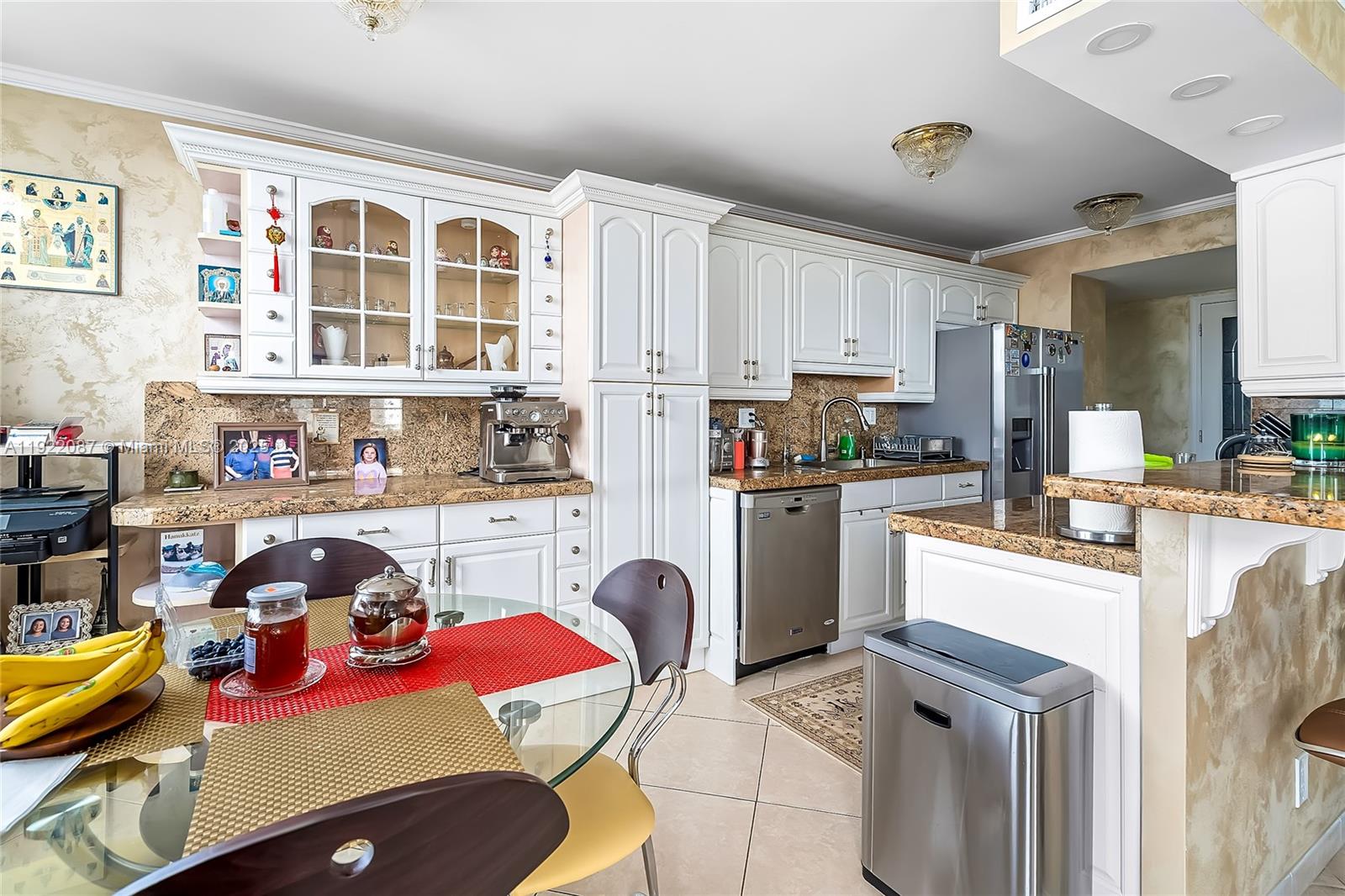 image Winston Towers 100 Condo8