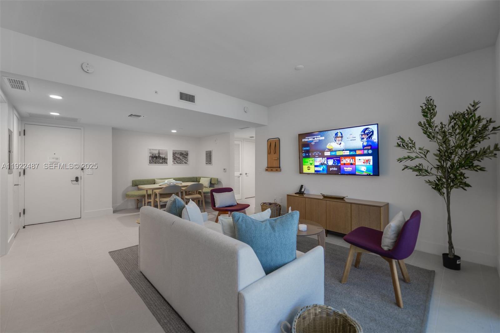 159 NE 6th St #4601 Miami, FL 33132