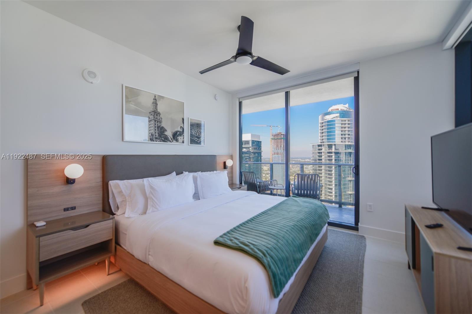 159 NE 6th St #4601 Miami, FL 33132