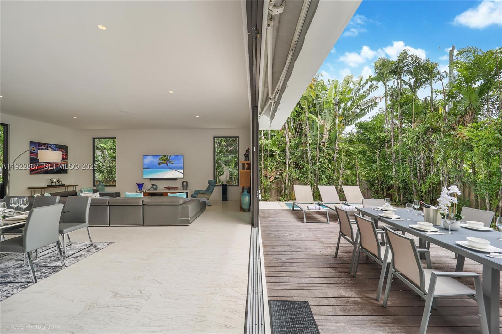 7501 Coquina Dr North Bay Village, FL 33141