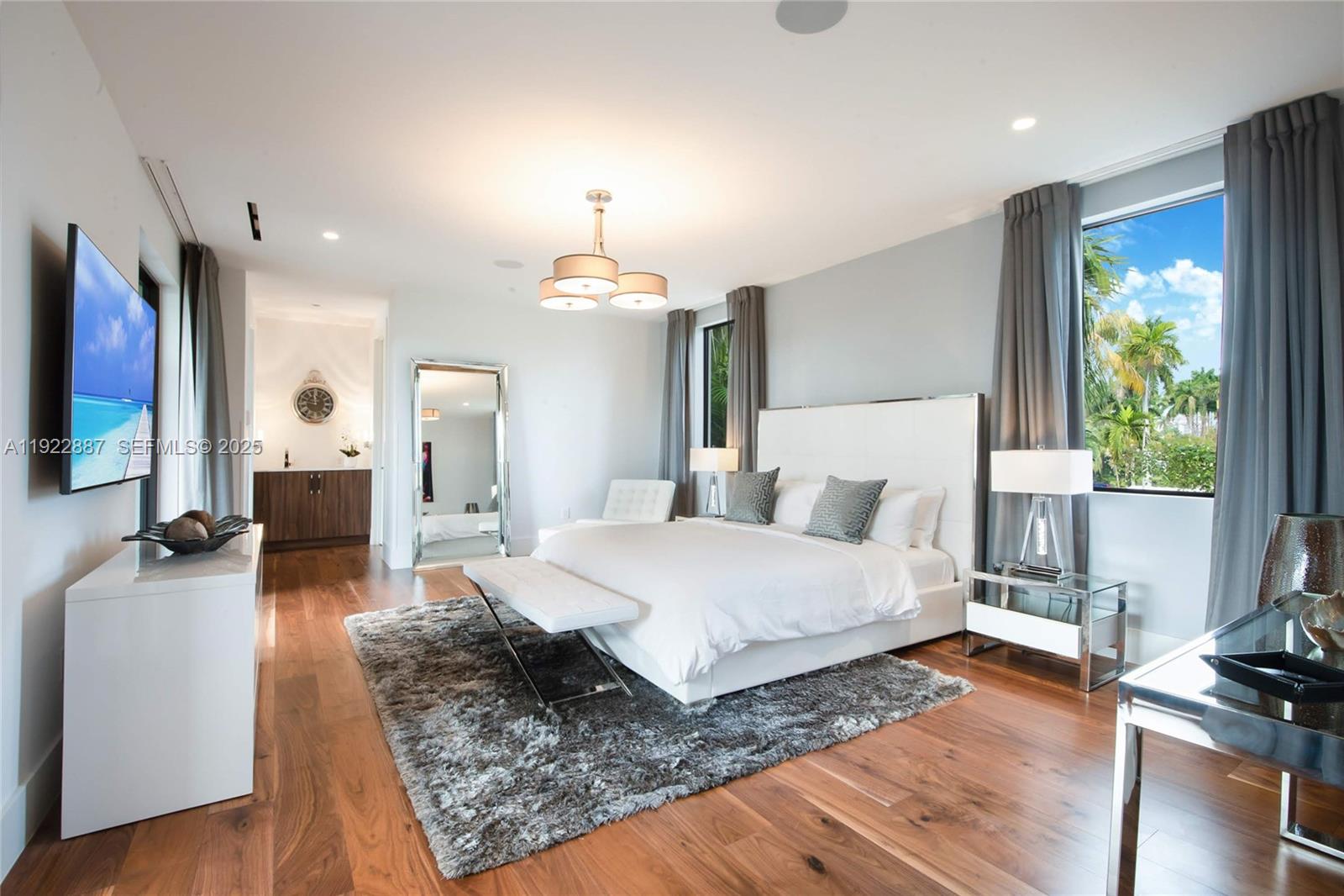 7501 Coquina Dr North Bay Village, FL 33141