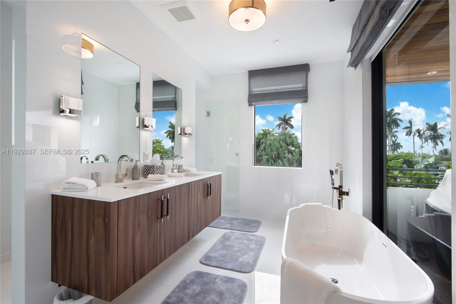 7501 Coquina Dr North Bay Village, FL 33141