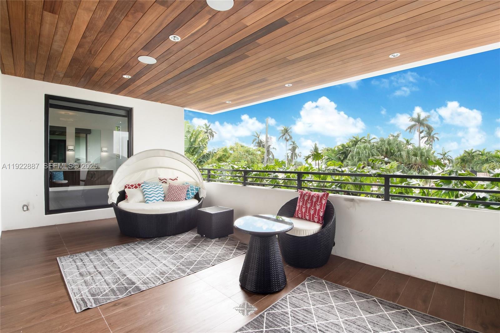 7501 Coquina Dr North Bay Village, FL 33141