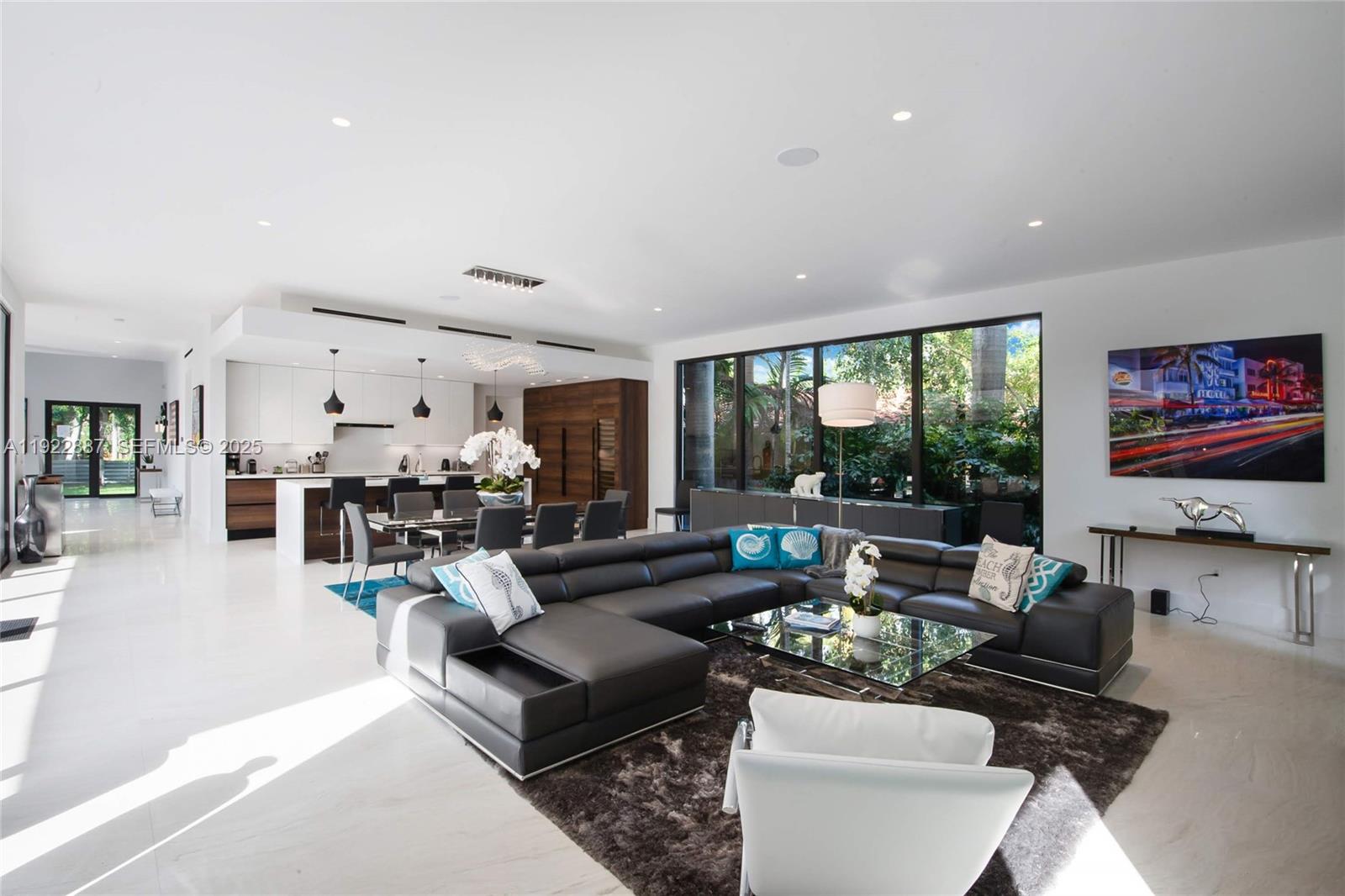 7501 Coquina Dr North Bay Village, FL 33141