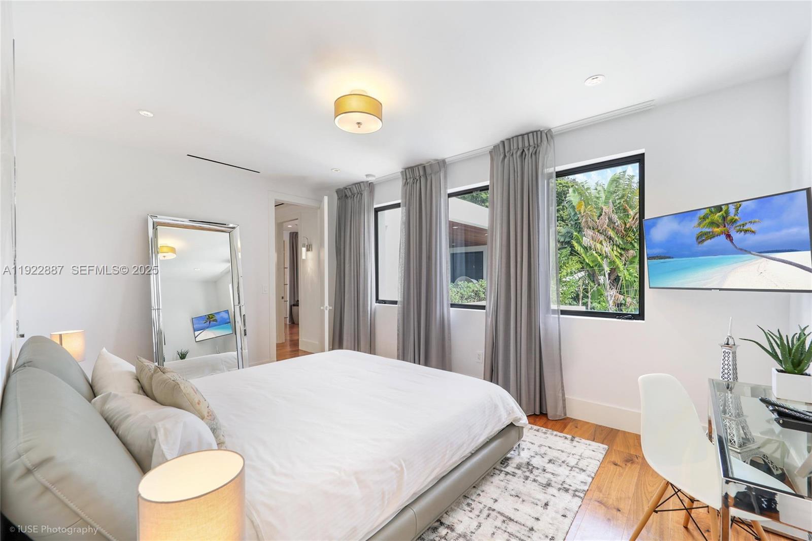 7501 Coquina Dr North Bay Village, FL 33141