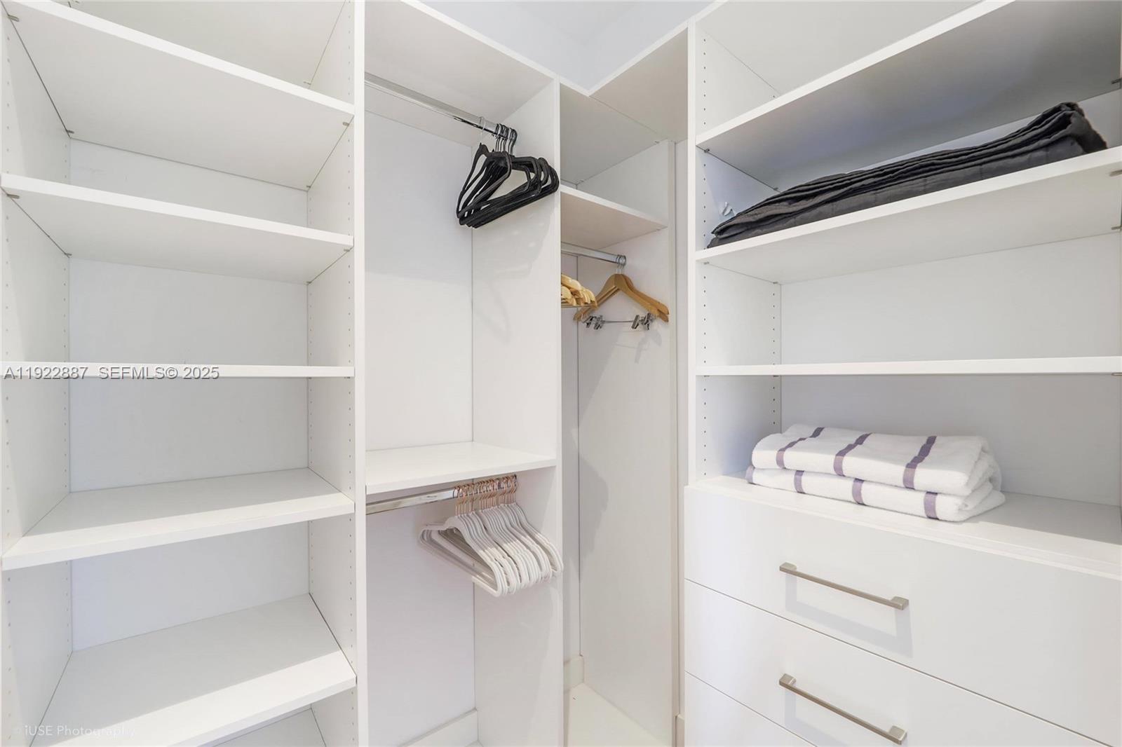 7501 Coquina Dr North Bay Village, FL 33141