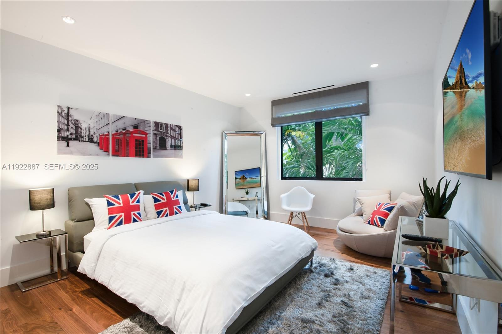 7501 Coquina Dr North Bay Village, FL 33141