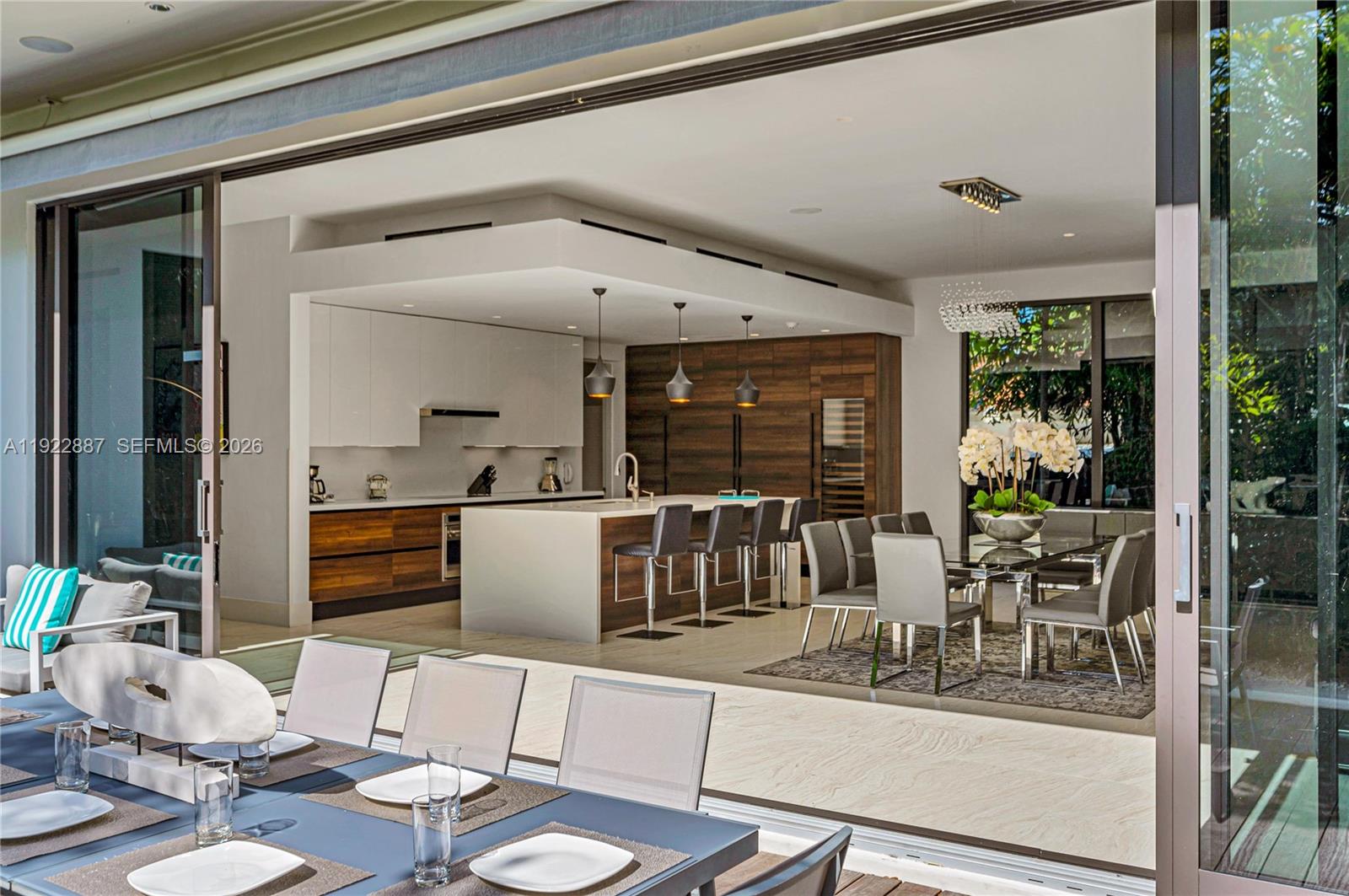 7501 Coquina Dr North Bay Village, FL 33141