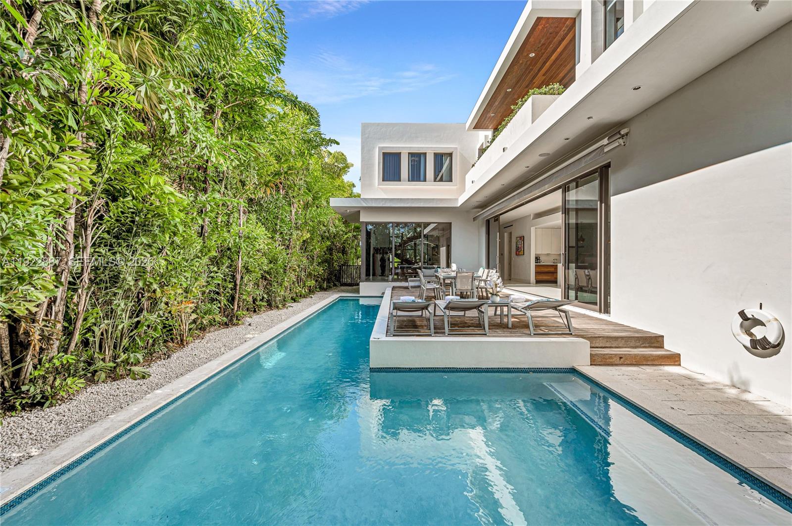 7501 Coquina Dr North Bay Village, FL 33141