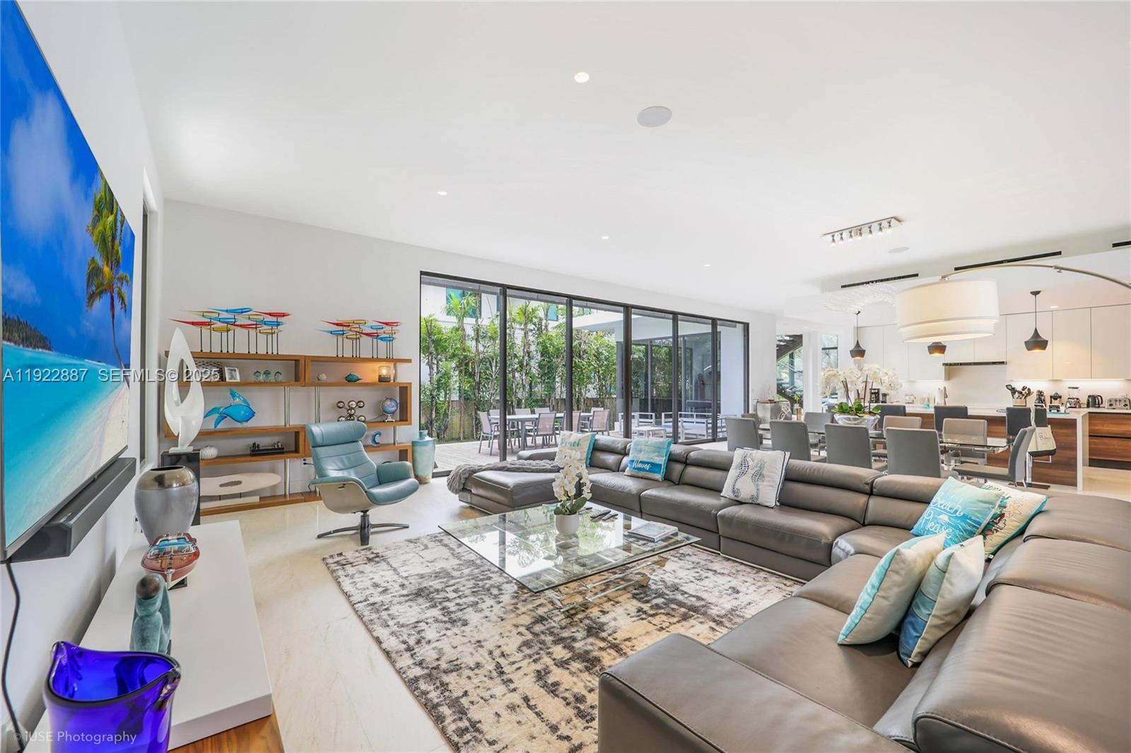 7501 Coquina Dr North Bay Village, FL 33141