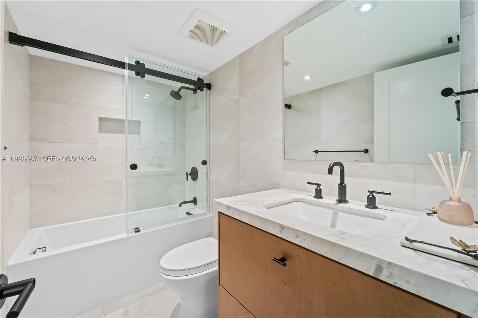 image Brickell Key One17