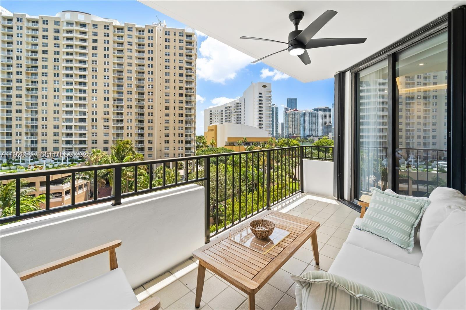 image Brickell Key One19