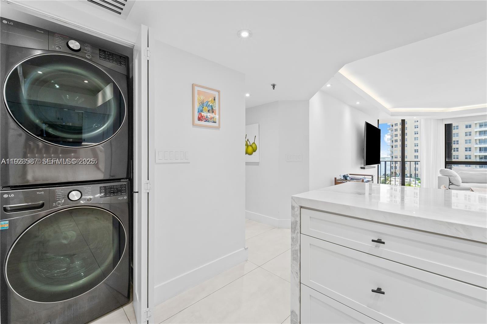 image Brickell Key One7