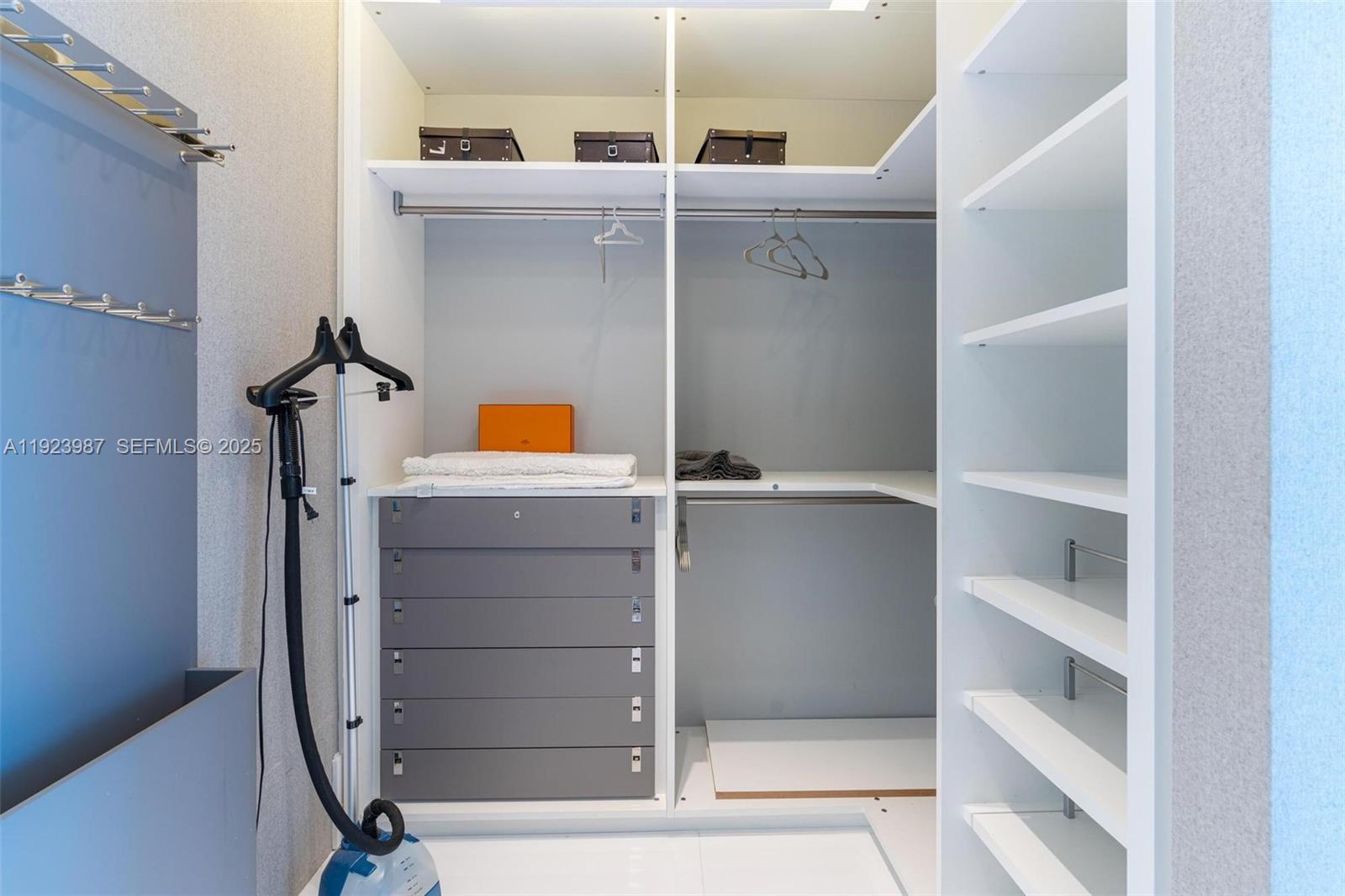 17121 Collins Ave #3201 Sunny Isles Beach, FL 33160