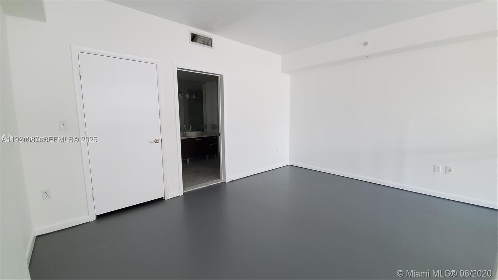 image Vizcayne South11