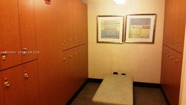 image Vizcayne South19