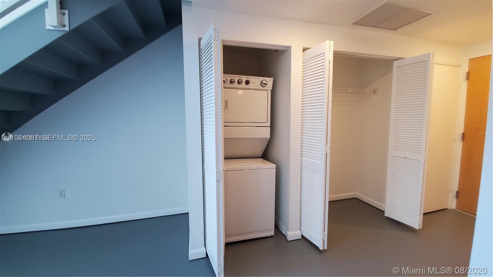 image Vizcayne South4