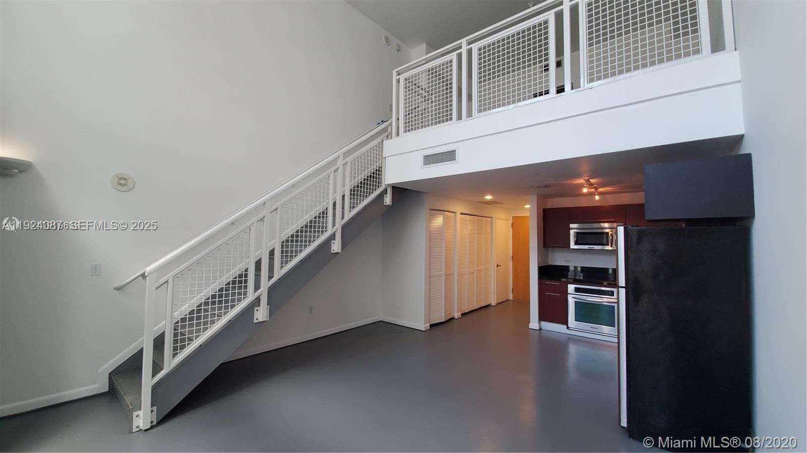 image Vizcayne South6