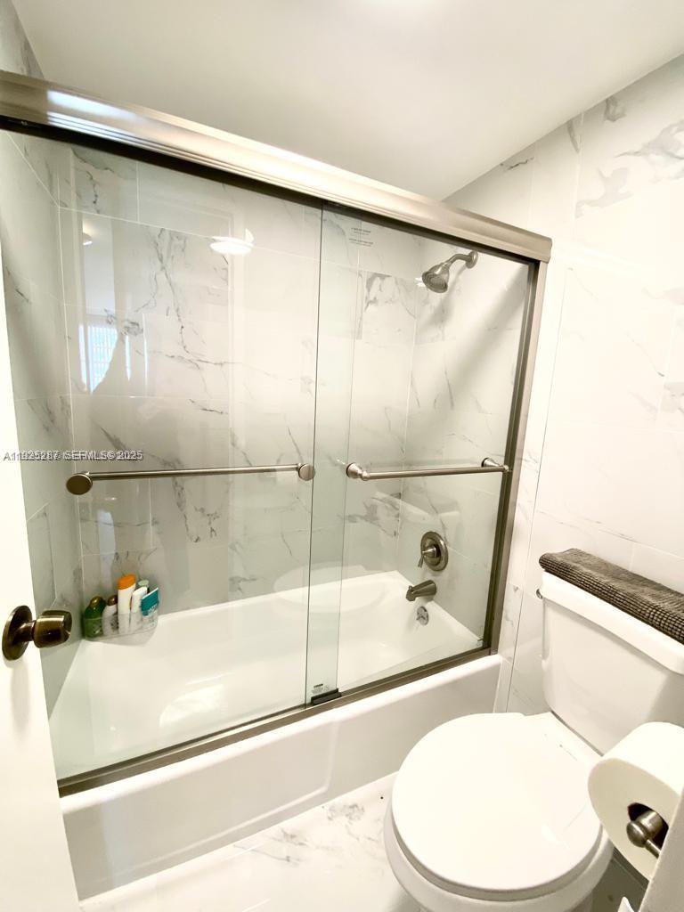 100 Lincoln Rd #608 Miami Beach, FL 33139