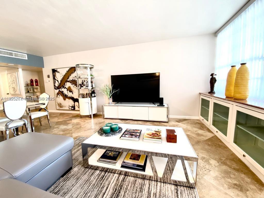 100 Lincoln Rd #608 Miami Beach, FL 33139