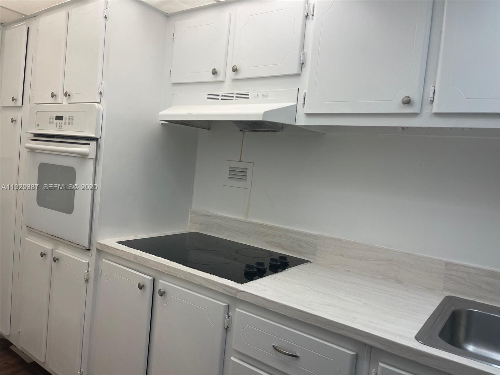 image Mirador 1000 (South Tower)9