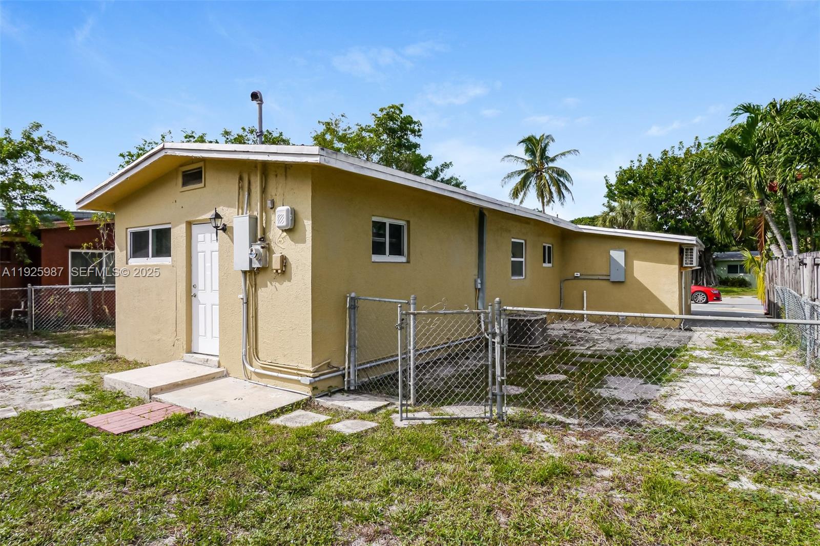 1128 NW 7th Ter Fort Lauderdale, FL 33311