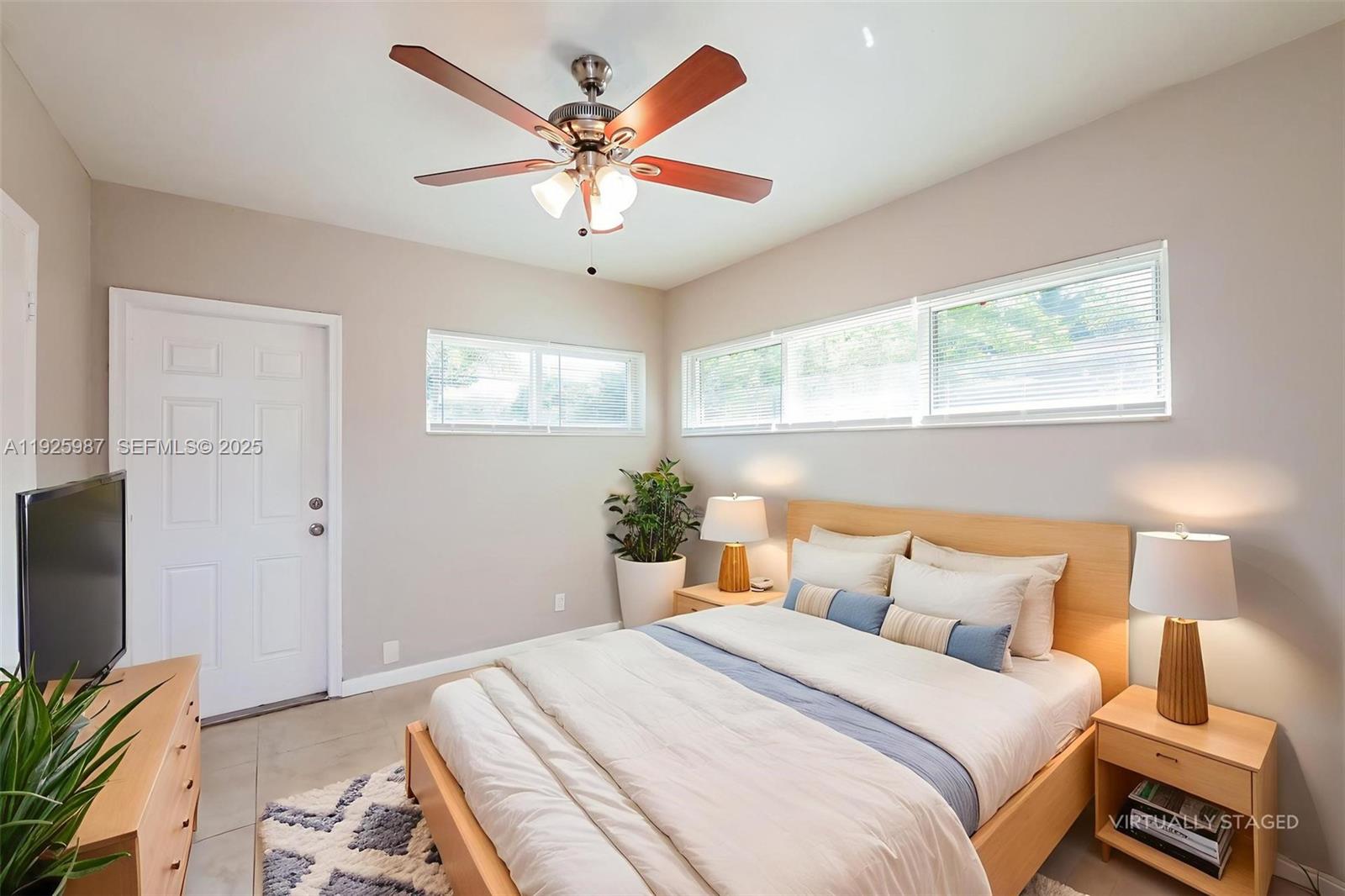 1128 NW 7th Ter Fort Lauderdale, FL 33311