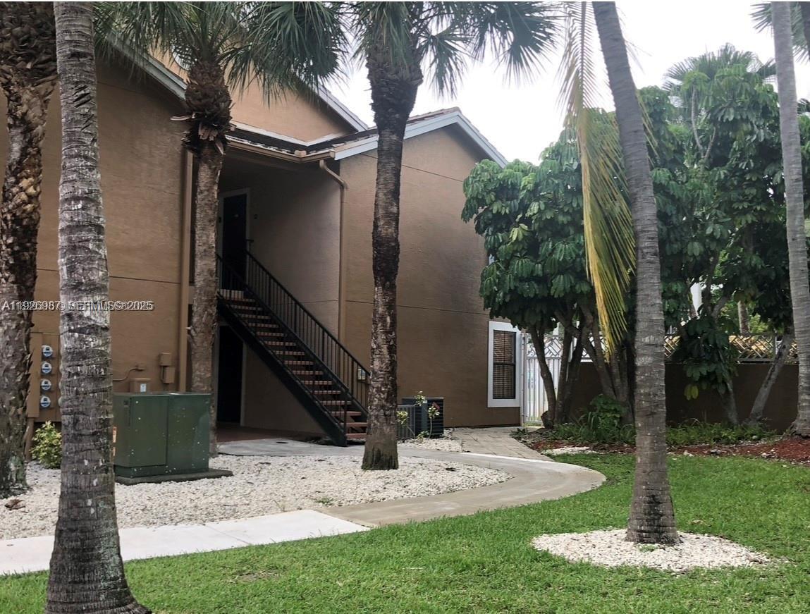 15689 SW 106th Ln #702 Miami, FL 33196