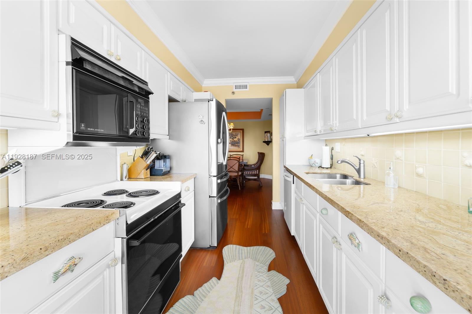 3600 Yacht Clb Dr #1704 Aventura, FL 33180