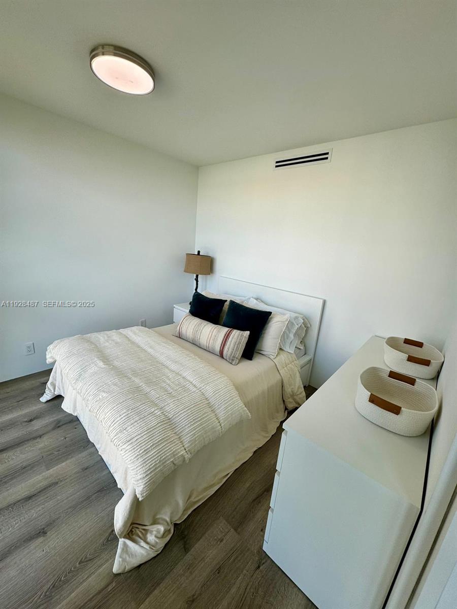 image Towers of Key Biscayne10