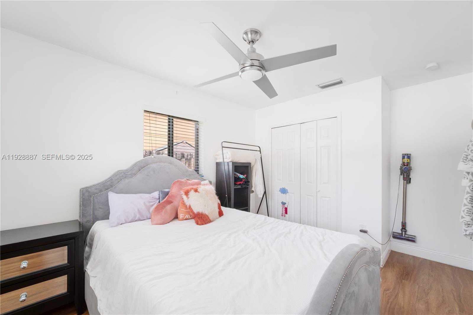 10350 SW 4th St Sweetwater, FL 33174