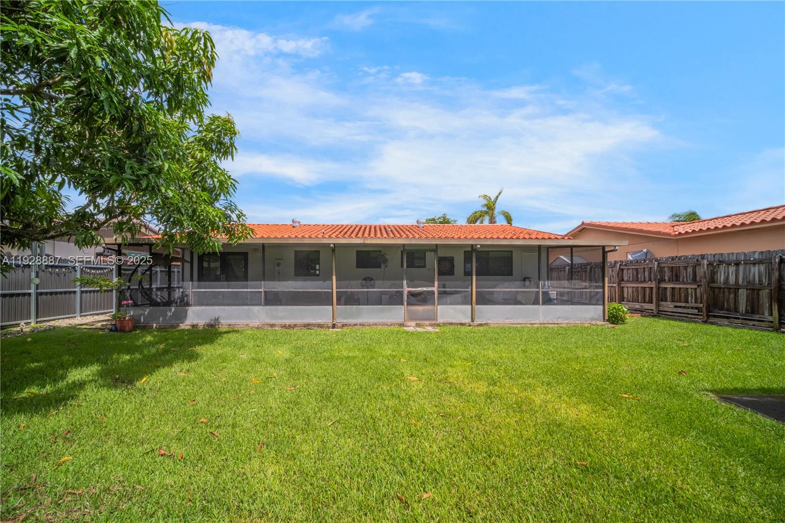 10350 SW 4th St Sweetwater, FL 33174