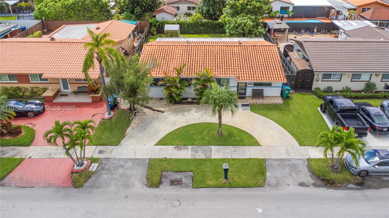 10350 SW 4th St Sweetwater, FL 33174