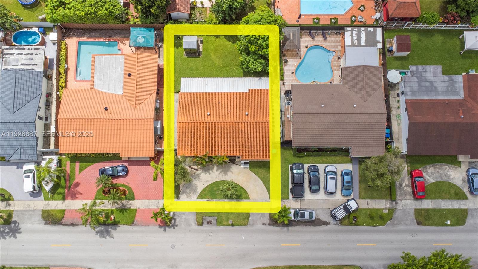 10350 SW 4th St Sweetwater, FL 33174