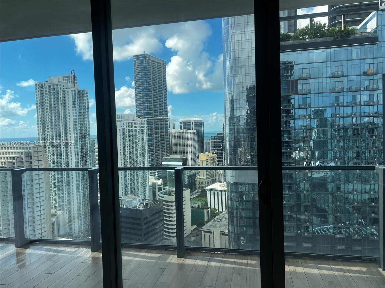 68 SE 6th St #3401 Miami, FL 33131