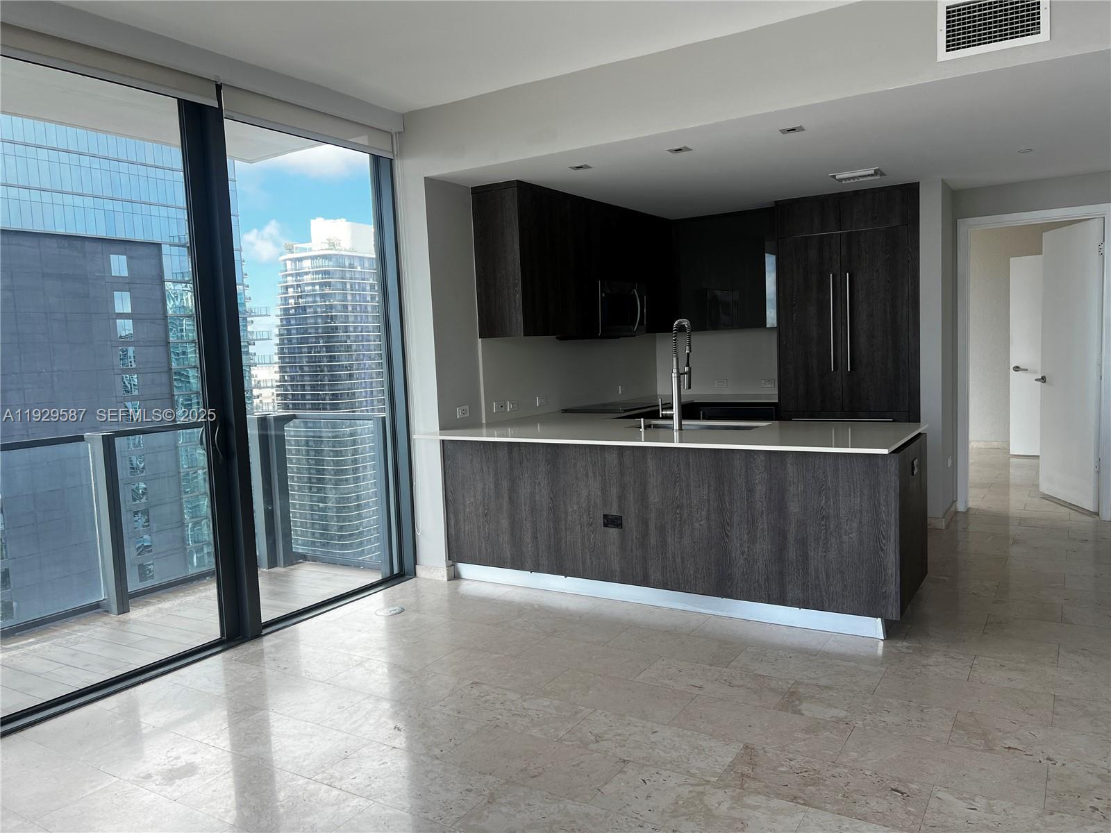 68 SE 6th St #3401 Miami, FL 33131