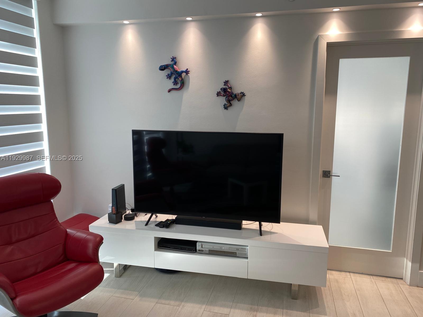 5601 Collins Ave #622 Miami Beach, FL 33140