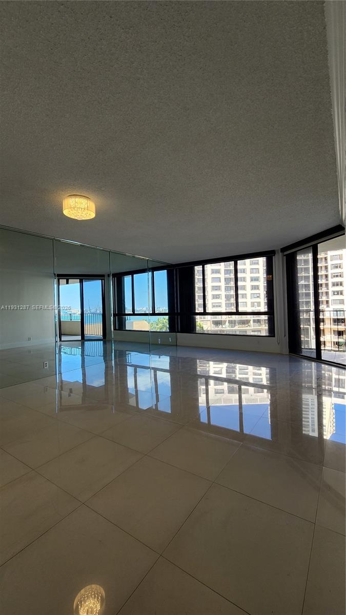 520 Brickell Key Dr #A802 Miami, FL 33131