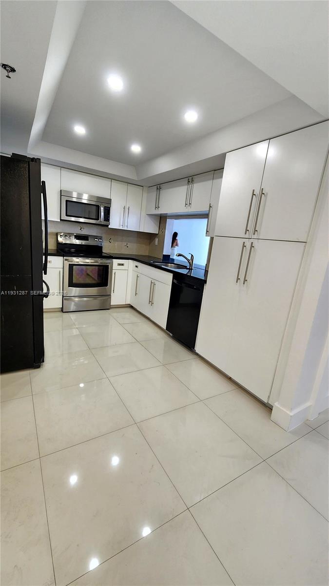 520 Brickell Key Dr #A802 Miami, FL 33131