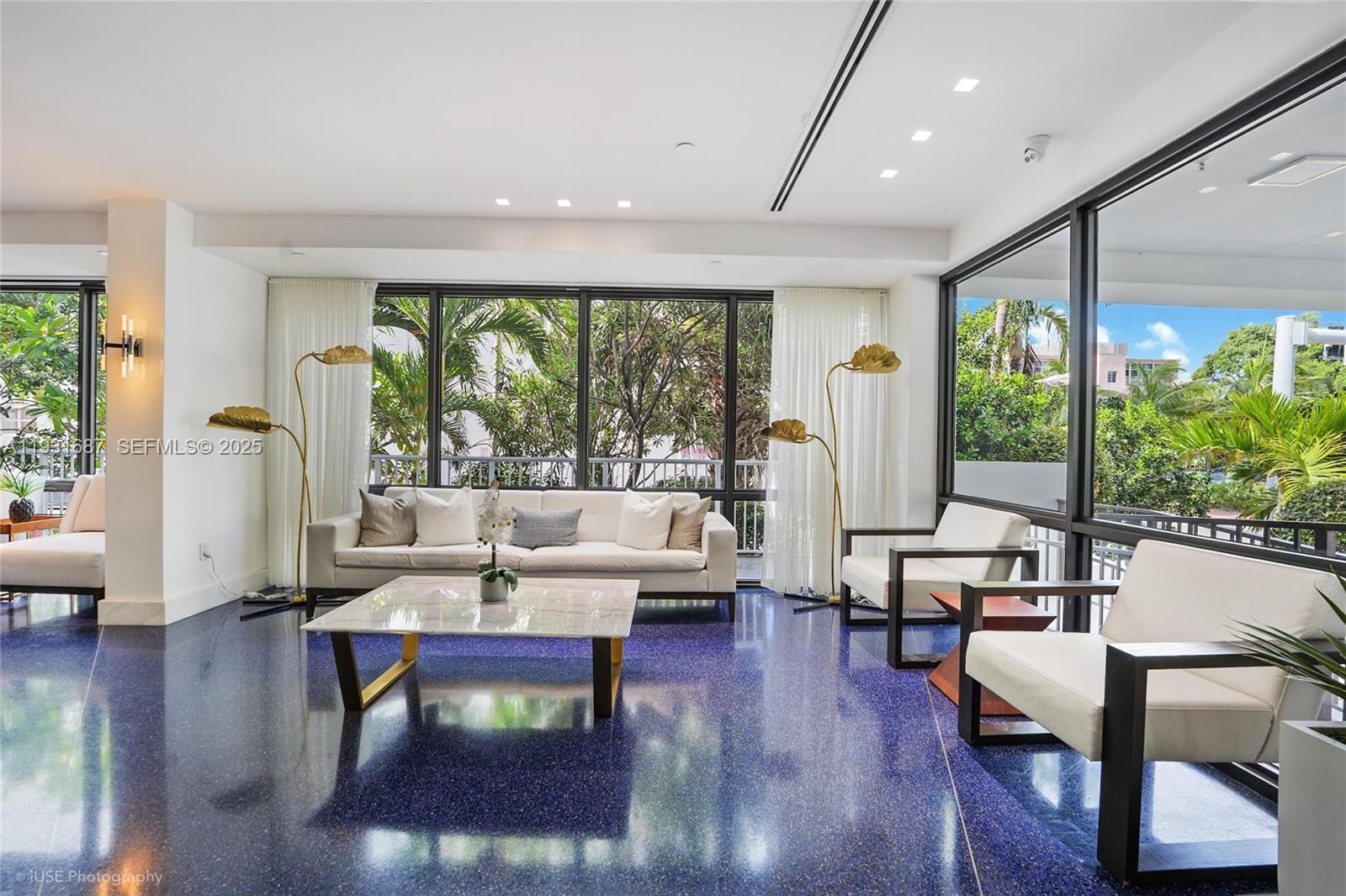 4301 Collins Ave #803 Miami Beach, FL 33140