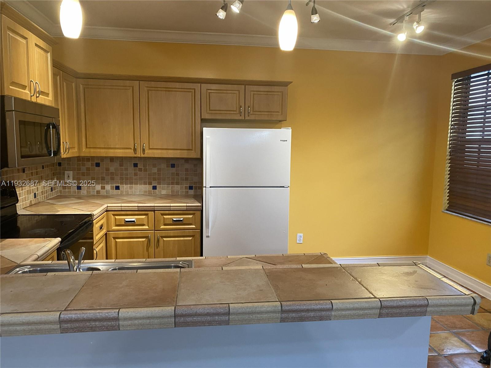 11989 NW 11th St #11989 Pembroke Pines, FL 33026