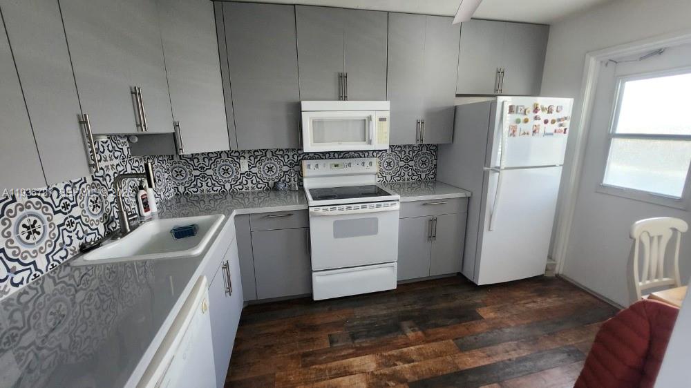 700 NE 14th Ave #401