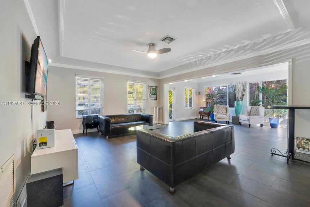 634 NE 72nd Ter Miami, FL 33138