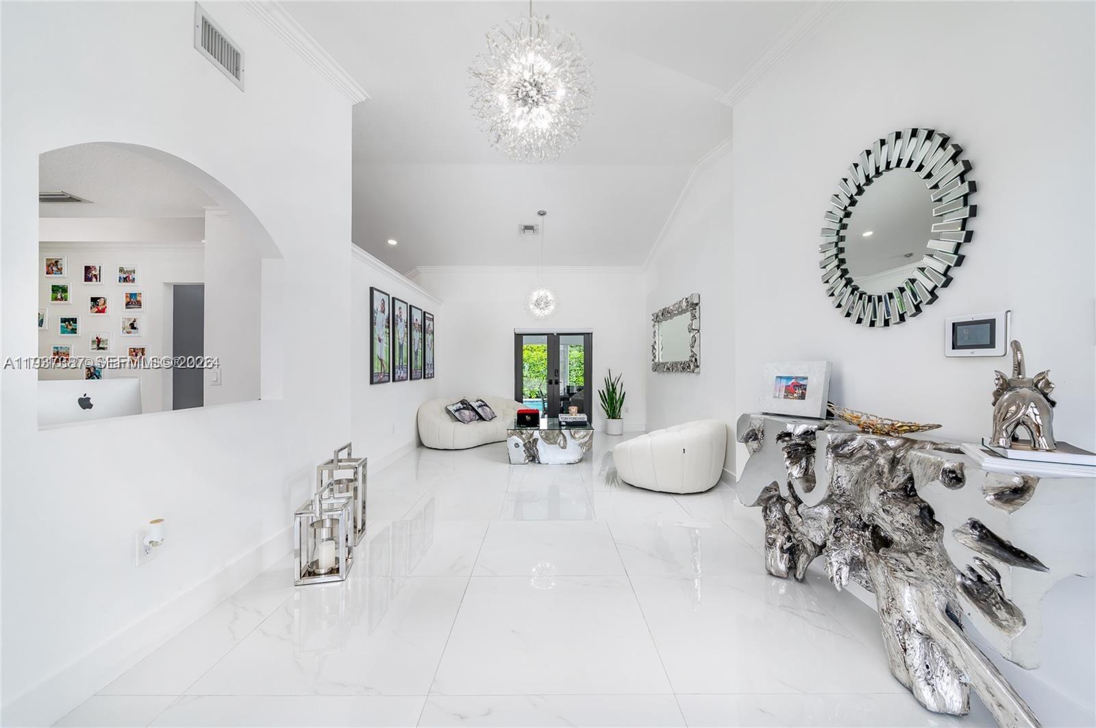 9701 SW 56th Ter Miami, FL 33173