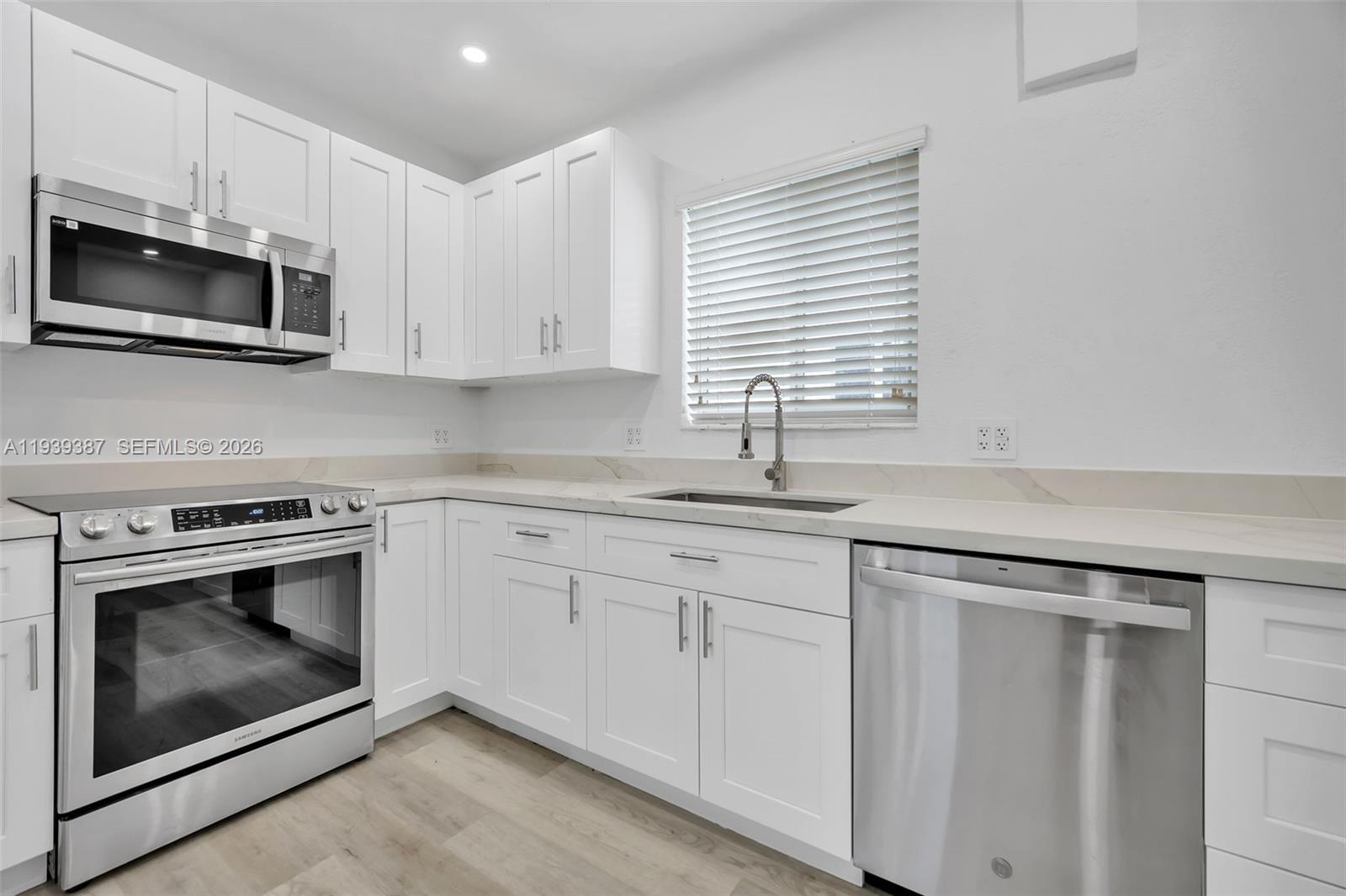 1401 NE 152nd St North Miami Beach, FL 33162