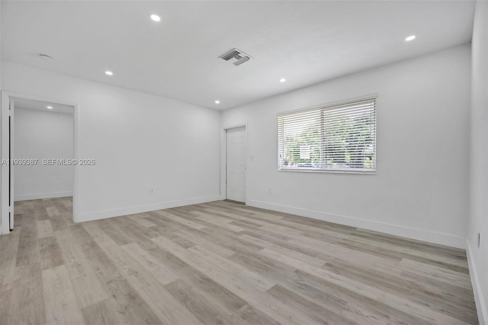 1401 NE 152nd St North Miami Beach, FL 33162