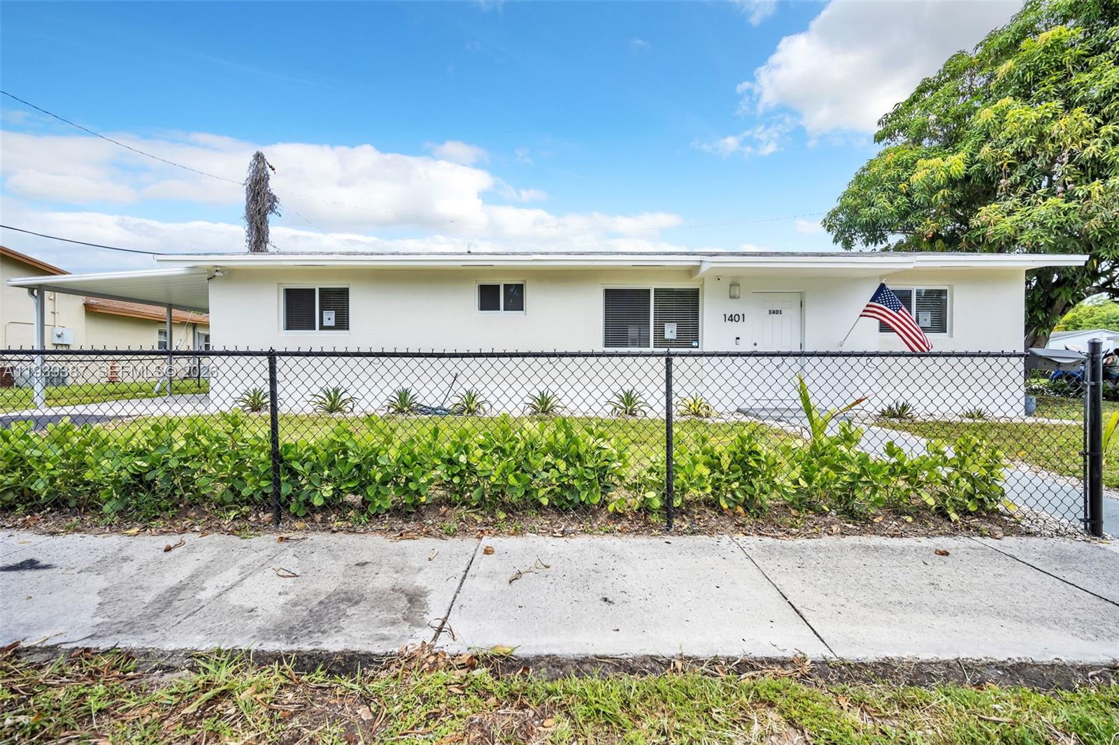 1401 NE 152nd St North Miami Beach, FL 33162